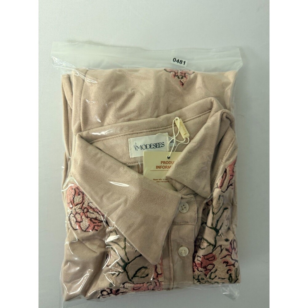 Modesees Womens Blush Faux Suede Embroidered Floral Button Shirt NWT Small - Picture 14 of 14